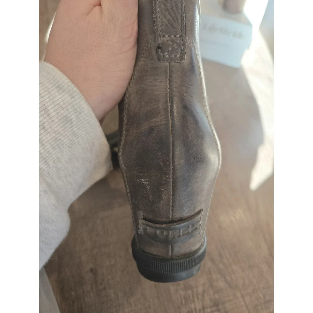 Sorel Joan Of‎ Arctic Distressed Wedged Chelsea Ankle Boot Size 10